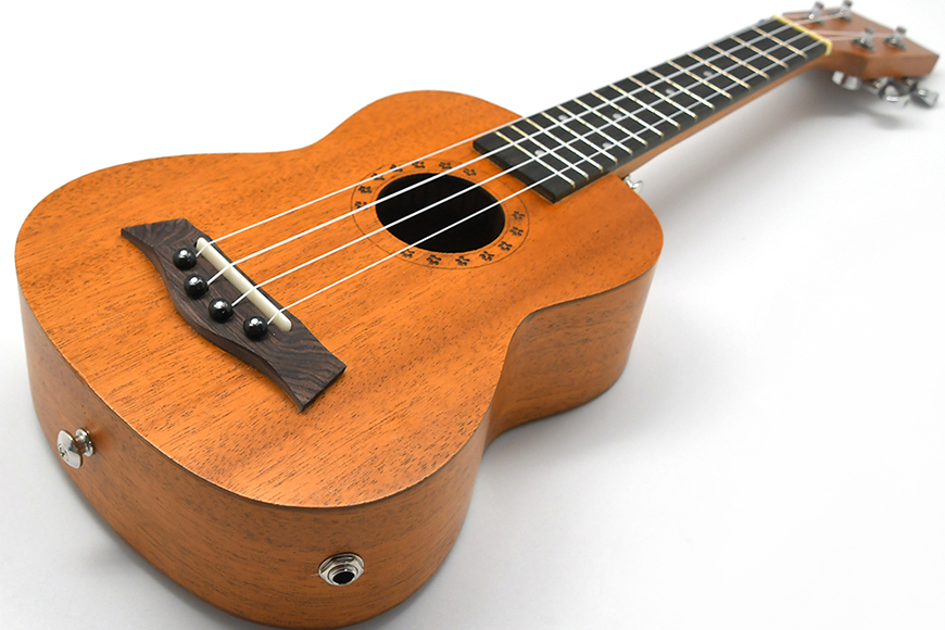 ZYUK-21SEQ  Ukulele with EQ